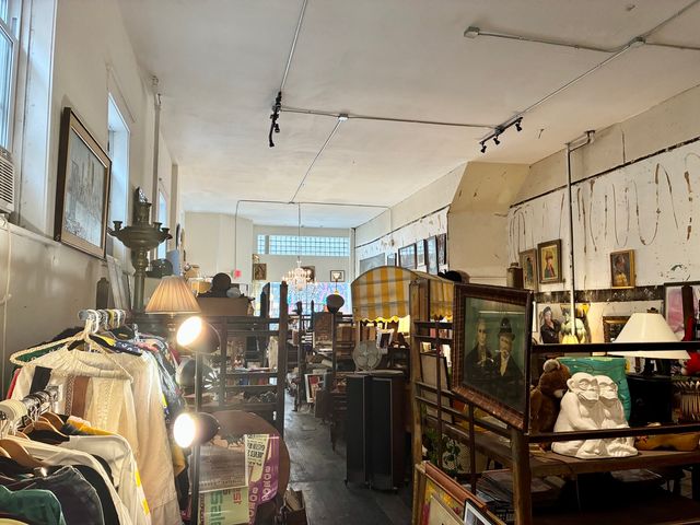 1412 W 18 Street 1, Chicago, IL 60608