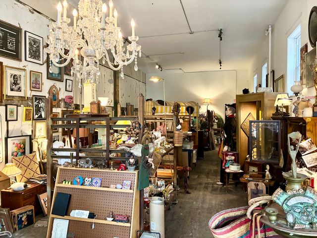 1412 W 18 Street 1, Chicago, IL 60608