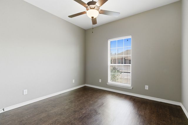711 Hadley Lane, Valley View, TX 76272