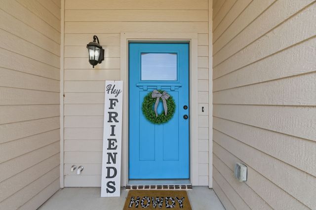711 Hadley Lane, Valley View, TX 76272