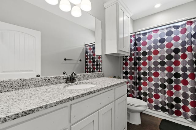 711 Hadley Lane, Valley View, TX 76272