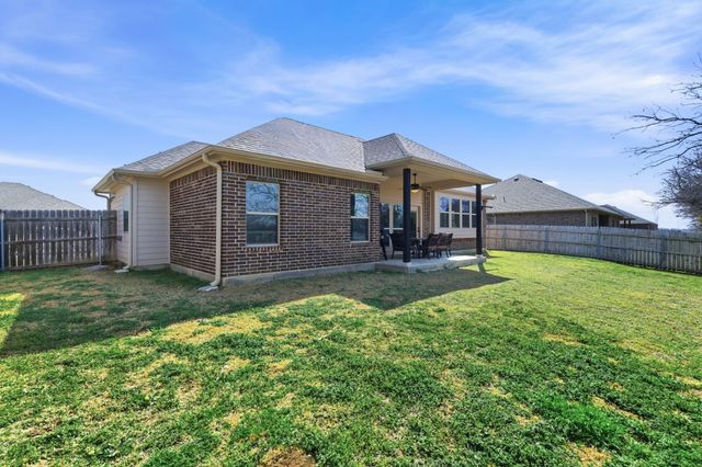 711 Hadley Lane, Valley View, TX 76272
