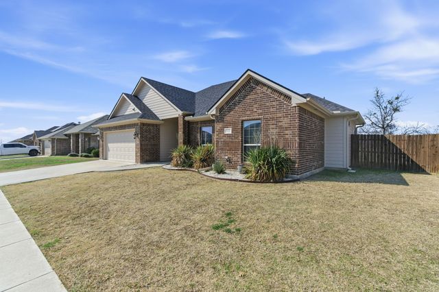 711 Hadley Lane, Valley View, TX 76272