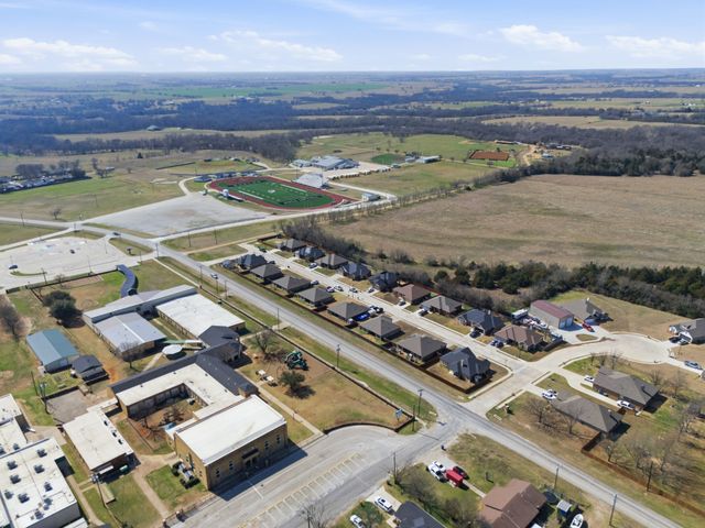 711 Hadley Lane, Valley View, TX 76272