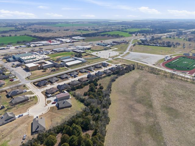 711 Hadley Lane, Valley View, TX 76272