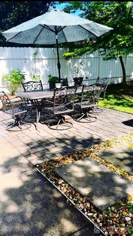 10 E William Street E, Fords, NJ 08863