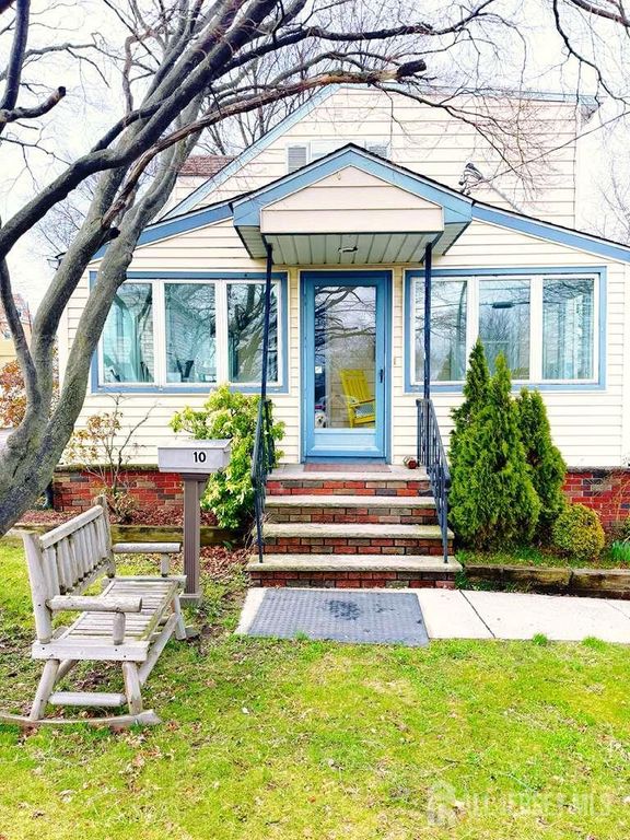 10 E William Street E, Fords, NJ 08863