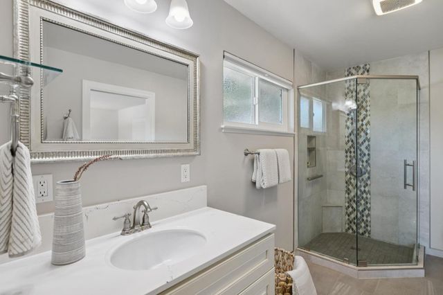 204 Vista De Sierra, Los Gatos, CA 95030