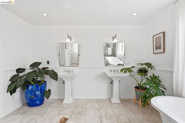 3029 Linden ST, Oakland, CA 94608