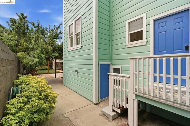 3029 Linden ST, Oakland, CA 94608