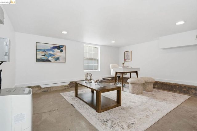 3029 Linden ST, Oakland, CA 94608