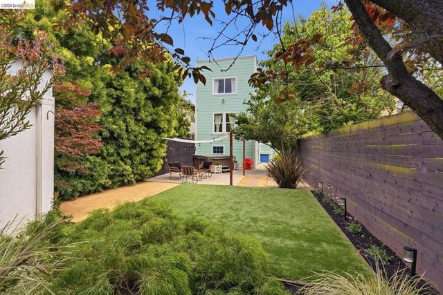 3029 Linden ST, Oakland, CA 94608