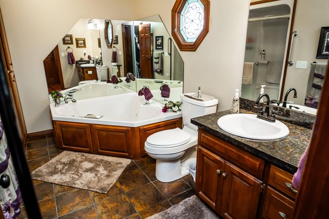 841 E Hubble Drive, Marshfield, MO 65706