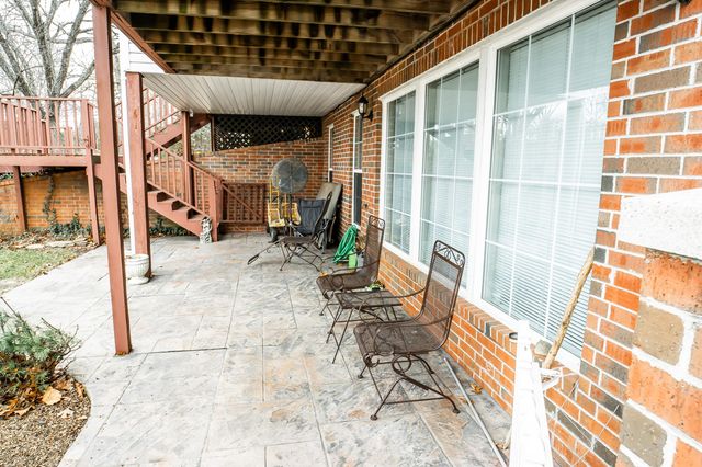 841 E Hubble Drive, Marshfield, MO 65706