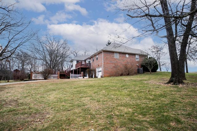 841 E Hubble Drive, Marshfield, MO 65706