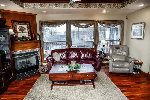 841 E Hubble Drive, Marshfield, MO 65706