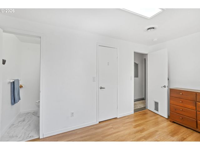 13011 BERTA Dr, Oregon City, OR 97045