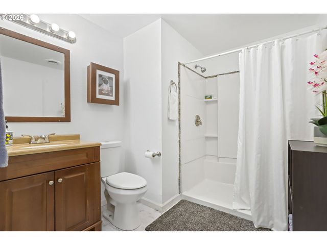 13011 BERTA Dr, Oregon City, OR 97045