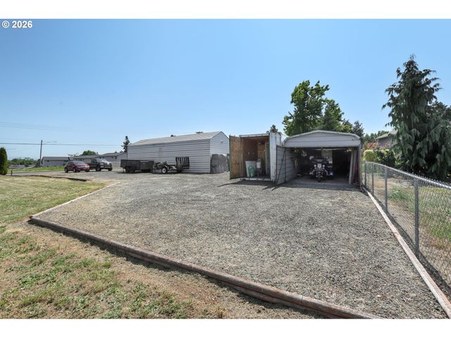 13011 BERTA Dr, Oregon City, OR 97045