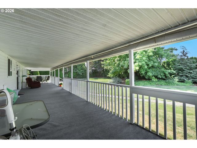 13011 BERTA Dr, Oregon City, OR 97045