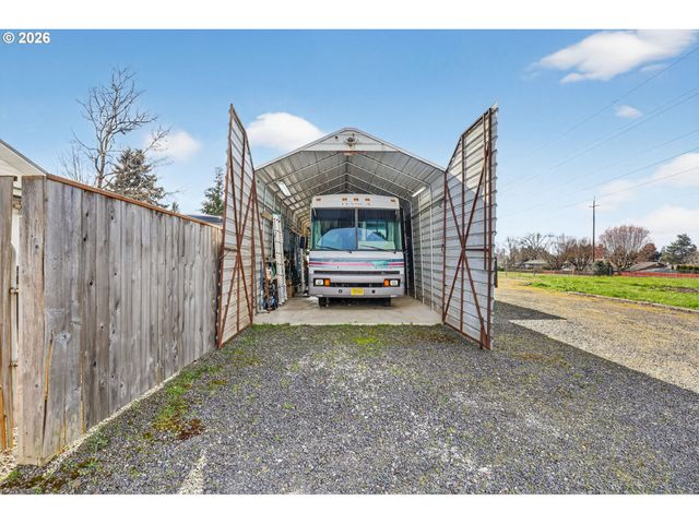 13011 BERTA Dr, Oregon City, OR 97045