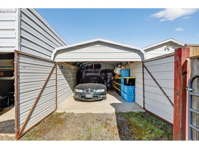 13011 BERTA Dr, Oregon City, OR 97045