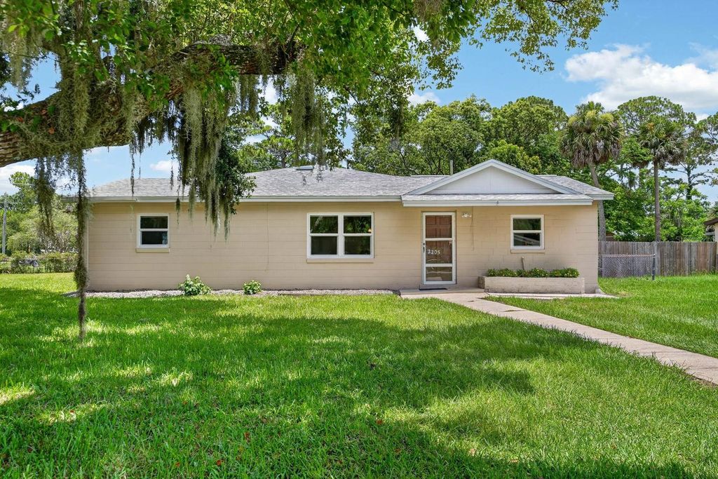 2205 JUNIPER DRIVE, Edgewater, FL 32141
