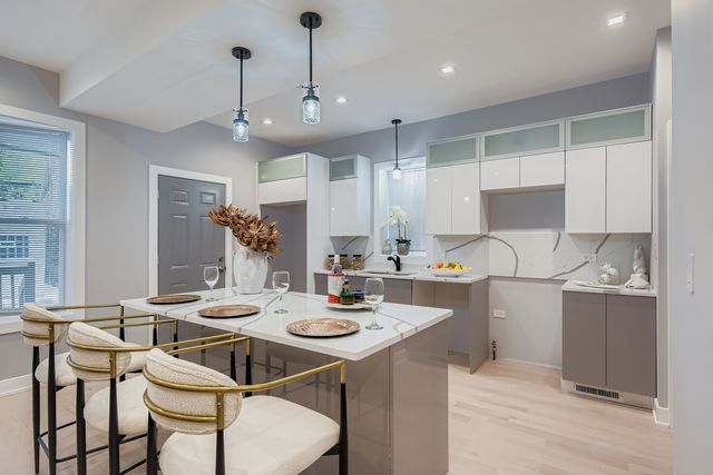 6540 S Ingleside Avenue, Chicago, IL 60637