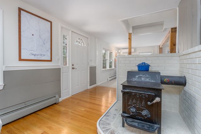 954 Parker Mountain Road, Strafford, NH 03884