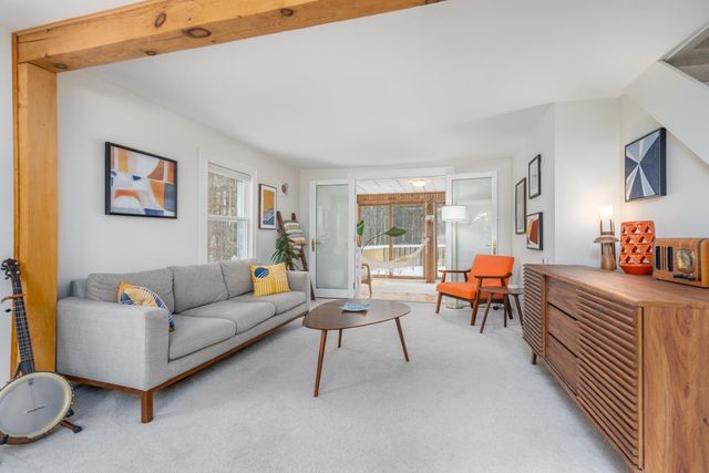 954 Parker Mountain Road, Strafford, NH 03884