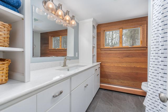 954 Parker Mountain Road, Strafford, NH 03884