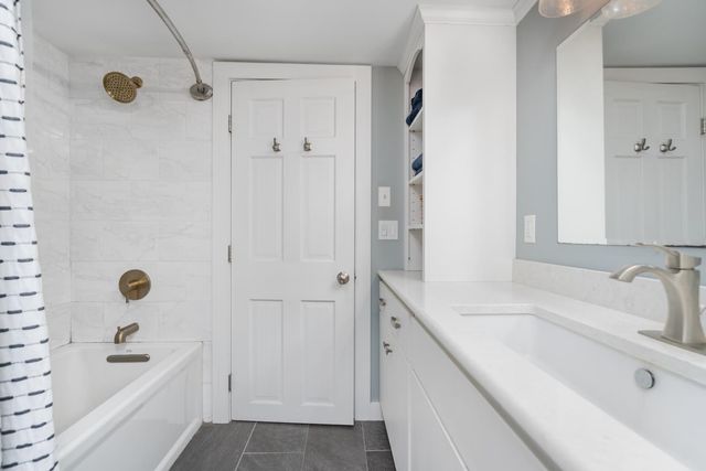 954 Parker Mountain Road, Strafford, NH 03884