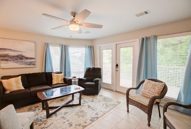 730 E Mather ST K301, New Braunfels, TX 78130