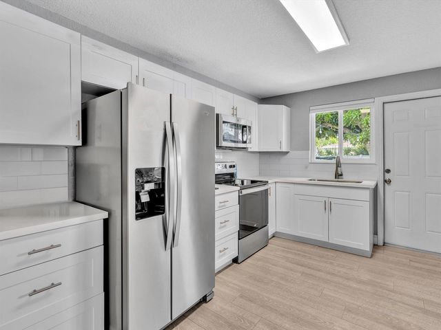 5365 N Andrews Avenue, Oakland Park, FL 33309