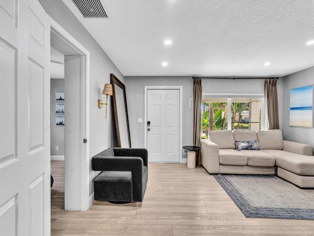 5365 N Andrews Avenue, Oakland Park, FL 33309