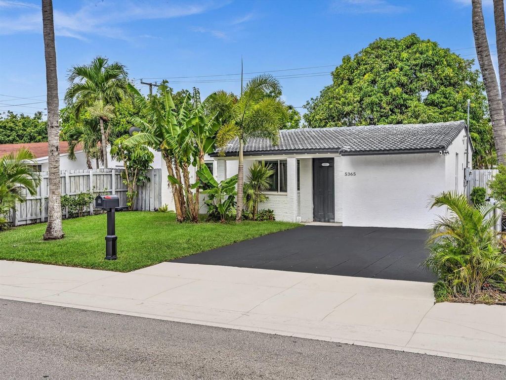5365 N Andrews Avenue, Oakland Park, FL 33309