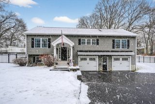 37 Tower Street, Hudson, MA 01749