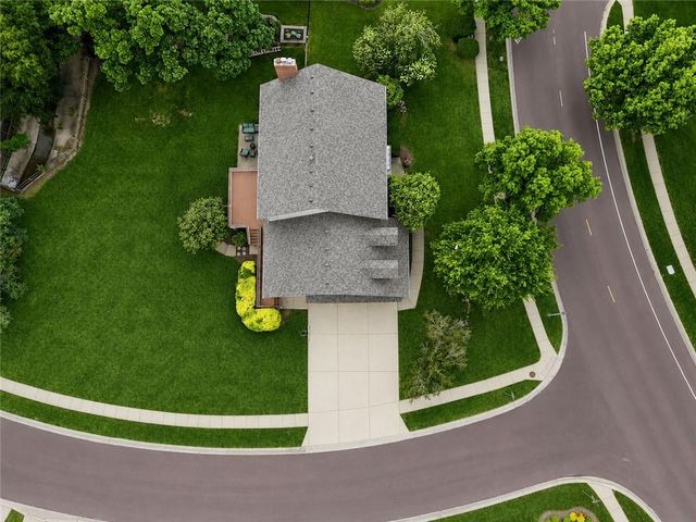8601 W 139th Street, Overland Park, KS 66223