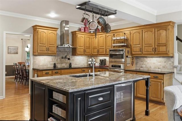 8601 W 139th Street, Overland Park, KS 66223