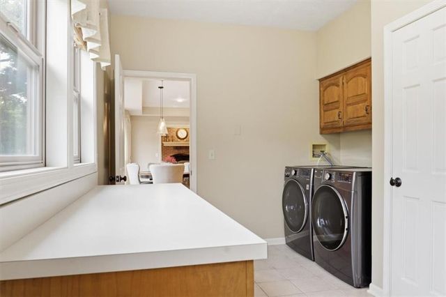 8601 W 139th Street, Overland Park, KS 66223