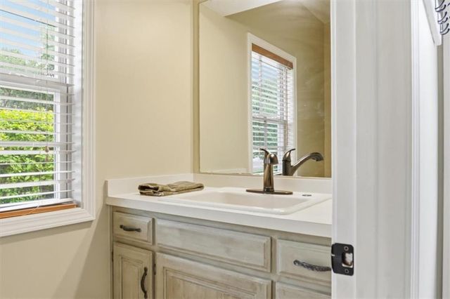 8601 W 139th Street, Overland Park, KS 66223