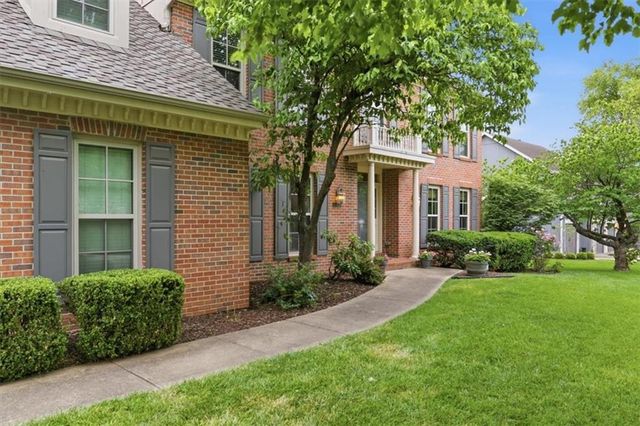 8601 W 139th Street, Overland Park, KS 66223