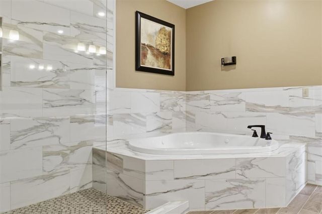 8601 W 139th Street, Overland Park, KS 66223