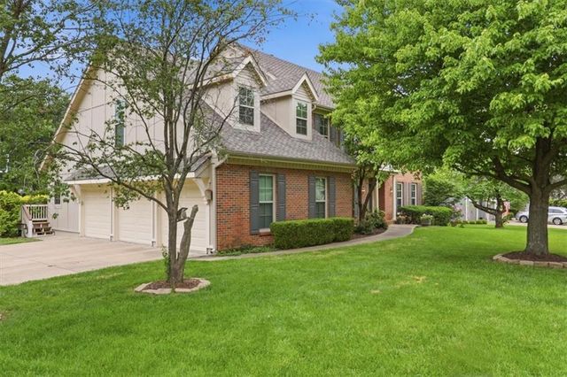 8601 W 139th Street, Overland Park, KS 66223
