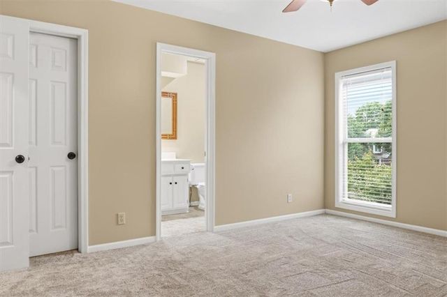 8601 W 139th Street, Overland Park, KS 66223