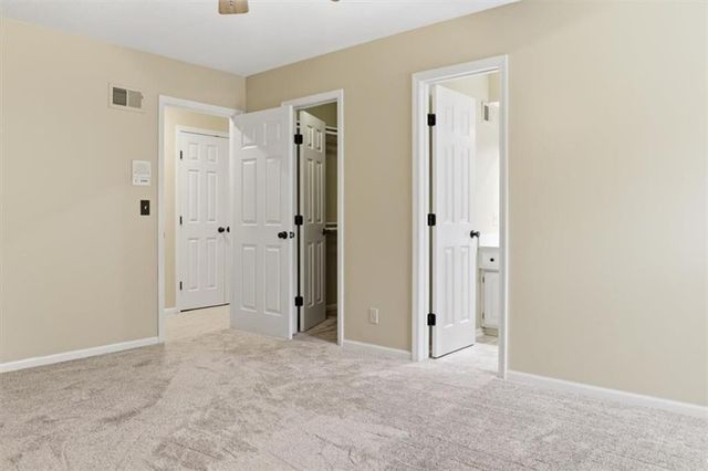 8601 W 139th Street, Overland Park, KS 66223