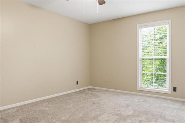 8601 W 139th Street, Overland Park, KS 66223