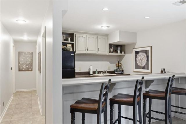 8601 W 139th Street, Overland Park, KS 66223