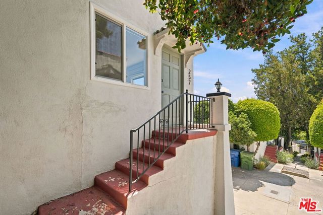 257 Isabel Street, Los Angeles, CA 90065