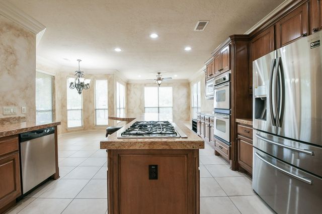 2014 Flower Garden Lane, Houston, TX 77077